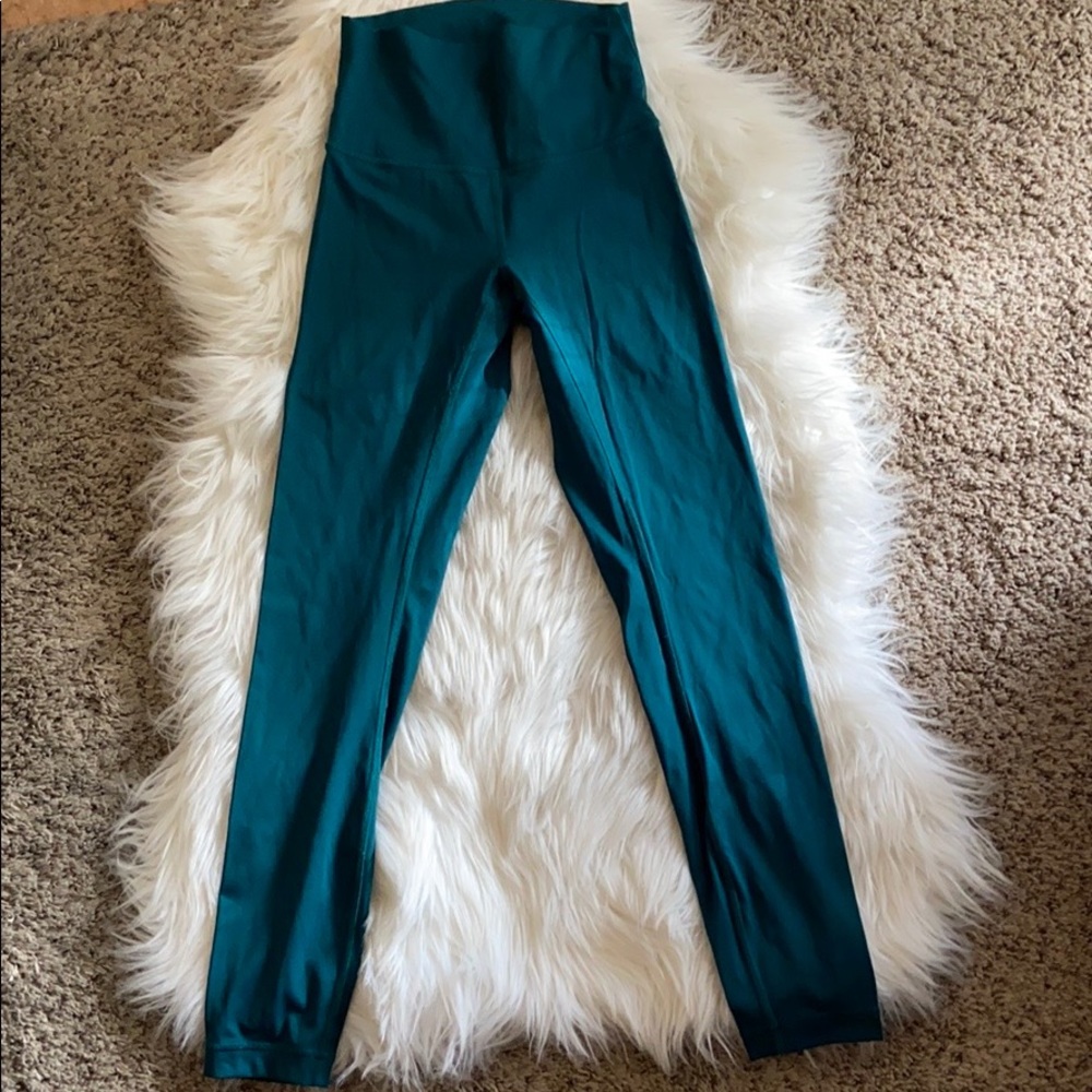 Lululemon Wunder Under 25” inseam, size 4